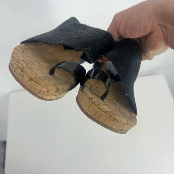 Donald Pliner Black Wedge Sandals Gretta - Picture 5 of 14